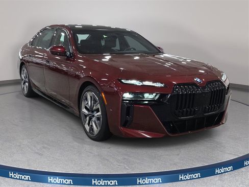 Certified 2023 BMW 760i xDrive w/ Executive Package image 4