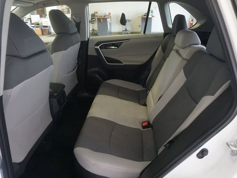 Used 2022 Toyota RAV4 XLE w/ Convenience Package AWD/4WD image 21
