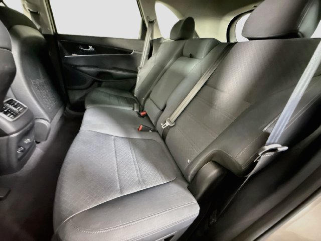Used 2017 Kia Sorento FWD image 24