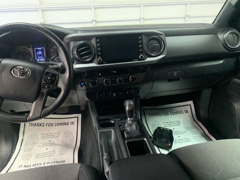 Used 2023 Toyota Tacoma TRD Off-Road image 15