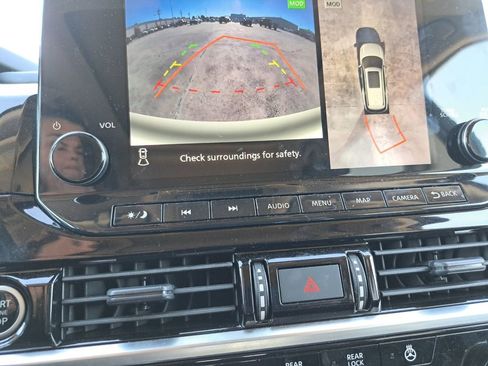 Used 2023 Nissan Pathfinder SL w/ SL Premium Package image 12