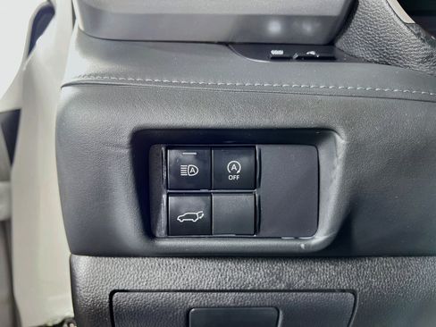 Certified 2026 Toyota Highlander XLE AWD/4WD image 10