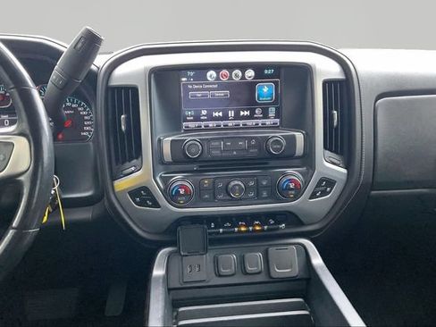 Used 2018 GMC Sierra 1500 SLT AWD/4WD image 9