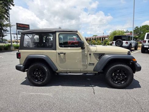 Used 2022 Jeep Wrangler Sport AWD/4WD image 10