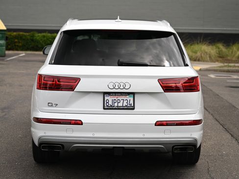 Used 2019 Audi Q7 3.0T Premium Plus w/ Premium Plus Package AWD/4WD image 6
