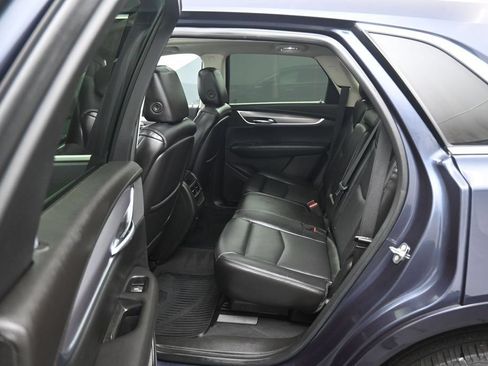 Used 2018 Cadillac XT5 Luxury w/ Driver Awareness Package FWD image 33