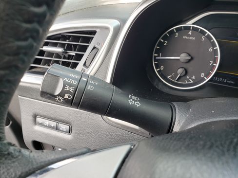 Used 2016 Nissan Murano SV image 15