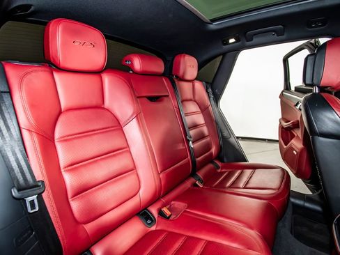 Used 2021 Porsche Macan GTS AWD/4WD image 40