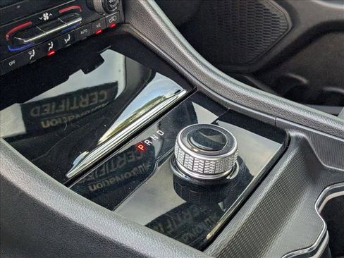 Used 2023 Jeep Grand Cherokee Laredo image 12