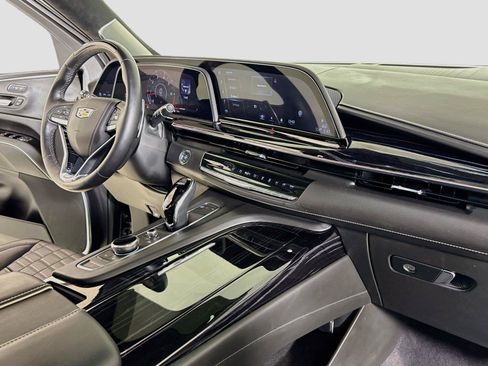 Used 2023 Cadillac Escalade V AWD/4WD image 40
