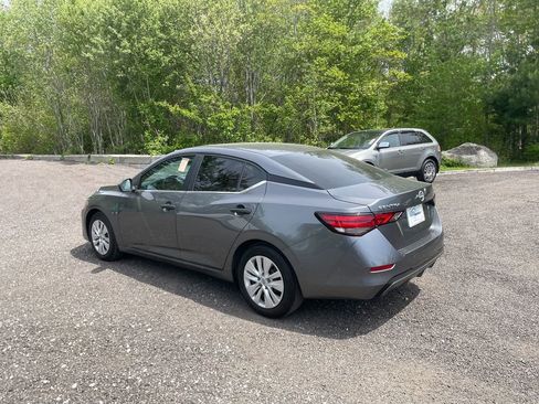 Used 2025 Nissan Sentra S FWD image 8