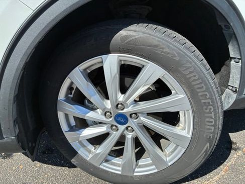 Used 2022 Ford Escape Titanium w/ Titanium Elite Package AWD/4WD image 17