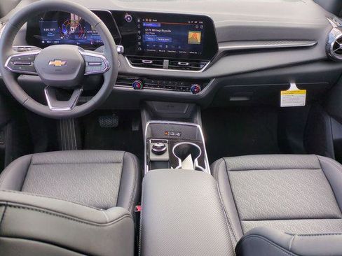 New 2026 Chevrolet Equinox LT w/ Convenience Package II image 24