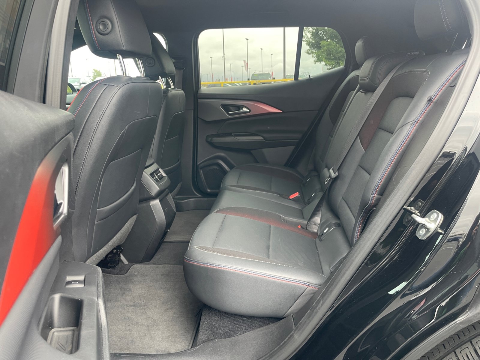 Used 2024 Chevrolet Equinox EV RS FWD image 31