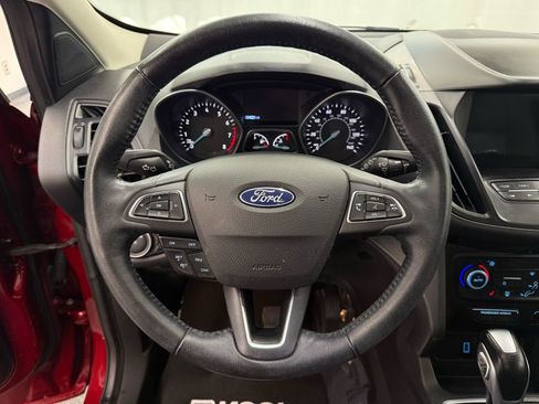 Used 2019 Ford Escape SEL image 12