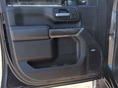 Used 2021 Chevrolet Silverado 2500 LTZ w/ LTZ Premium Package image 15