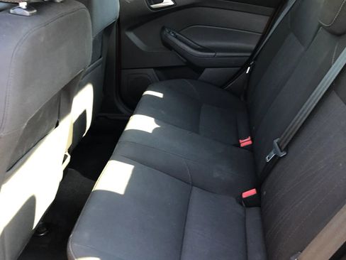 Used 2017 Ford Focus SE image 12