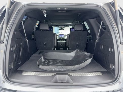 Used 2021 Chevrolet Tahoe Z71 w/ Rear Media and Nav Package image 21