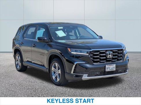 Certified 2025 Honda Pilot EX-L image 4