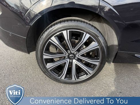Certified 2023 Volvo XC60 B5 Ultimate w/ Climate Package image 14