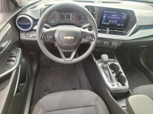 Used 2024 Chevrolet Trax LS image 13