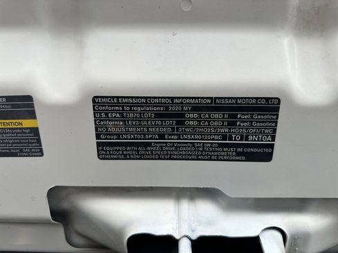 Used 2020 Nissan Pathfinder S image 30