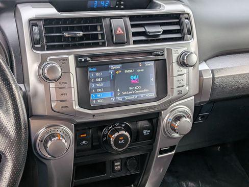 Used 2018 Toyota 4Runner SR5 Premium AWD/4WD image 23