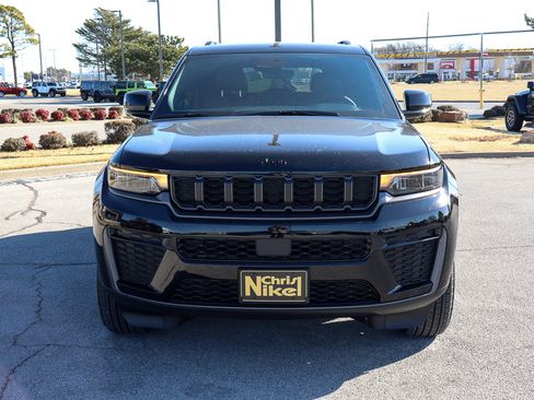 New 2026 Jeep Grand Cherokee Altitude AWD/4WD image 3