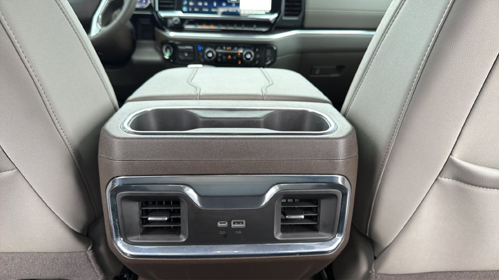 Used 2024 Chevrolet Silverado 1500 LTZ AWD/4WD image 33