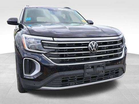 Used 2025 Volkswagen Atlas SE FWD image 35