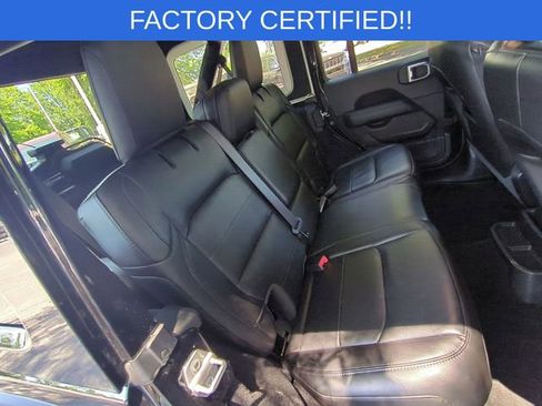 Used 2022 Jeep Wrangler Unlimited Sahara AWD/4WD image 31