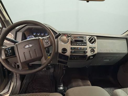 Used 2016 Ford F250 XLT AWD/4WD image 10