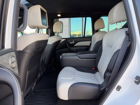 Used 2020 INFINITI QX80 Limited w/ All-Season Package image 10