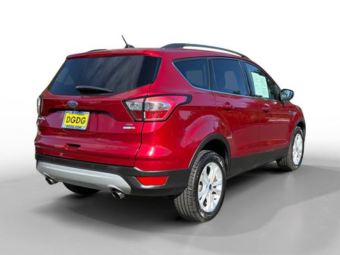 Used 2017 Ford Escape SE w/ Equipment Group 201A AWD/4WD image 5