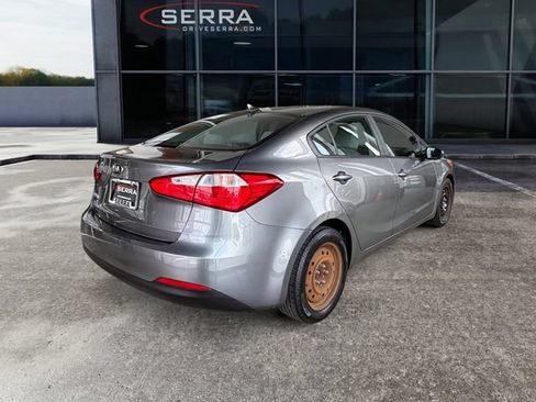 Used 2016 Kia Forte LX w/ LX Popular Package FWD image 4