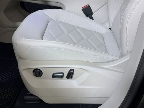 New 2026 Volkswagen Atlas SE image 16