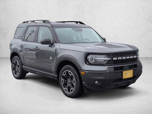 Certified 2025 Ford Bronco Sport Outer Banks image 3