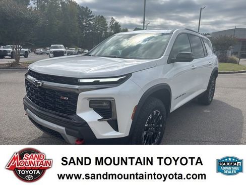 Used 2025 Chevrolet Traverse Z71 w/ Driver Confidence Package image 7