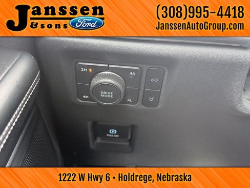 Used 2025 Ford Expedition Platinum AWD/4WD image 19