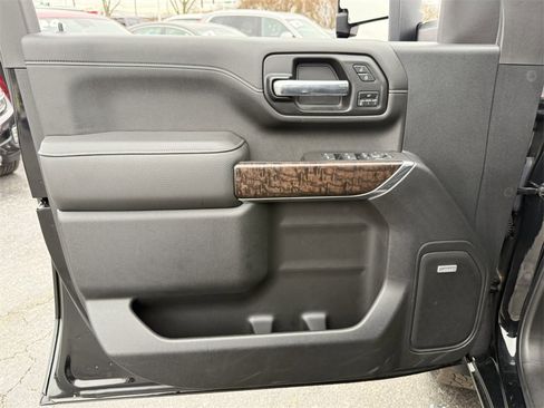 Certified 2021 GMC Sierra 2500 Denali w/ Denali Black Diamond Edition image 14
