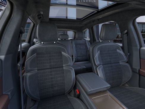 New 2026 Lincoln Nautilus Black Label w/ Jet Appearance Package AWD/4WD image 10