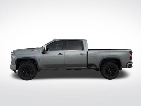 Used 2024 Chevrolet Silverado 2500 LTZ w/ LTZ Convenience Package image 8