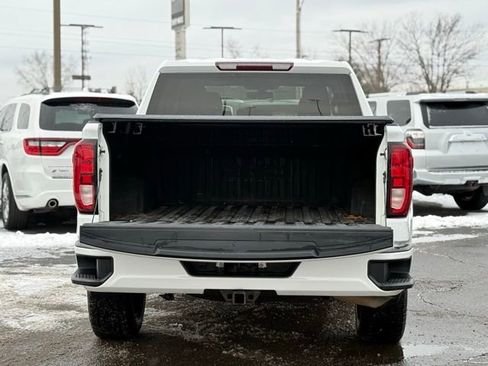 Used 2020 GMC Sierra 1500 Elevation w/ Elevation Value Package image 34