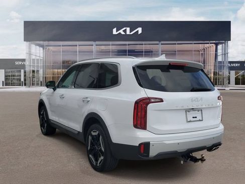 Certified 2024 Kia Telluride S FWD image 4
