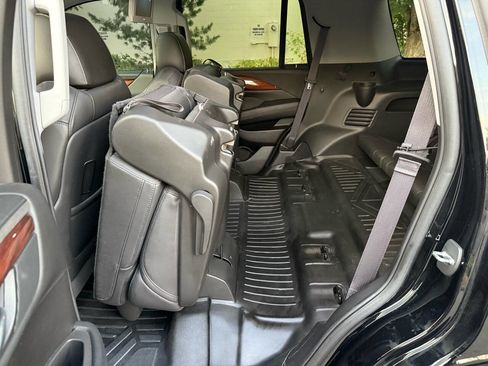 Used 2016 Cadillac Escalade Premium image 18