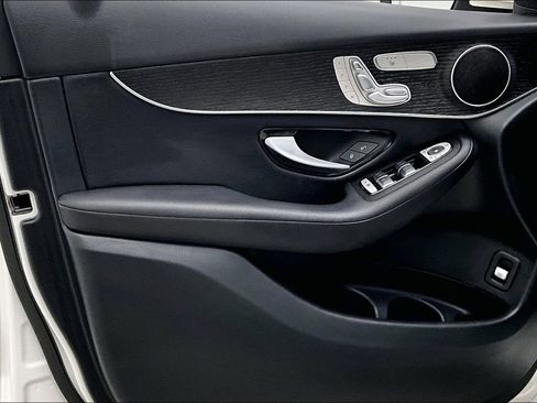 Used 2021 Mercedes-Benz GLC 300 4MATIC image 18