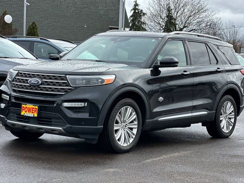 Used 2021 Ford Explorer King Ranch w/ Premium Technology Package image 8