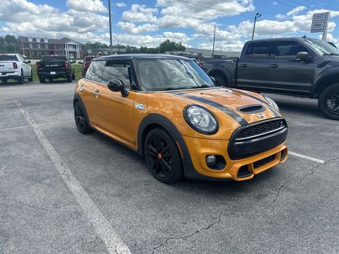 Used 2016 MINI Cooper S FWD image 2