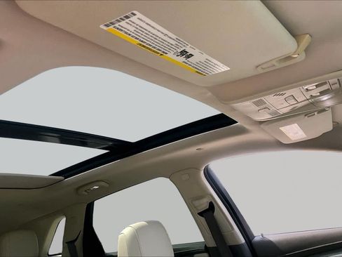Used 2020 Cadillac XT5 Premium Luxury FWD image 14