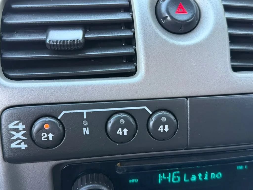Used 2005 Chevrolet Colorado LS w/ Power Convenience Package AWD/4WD image 19